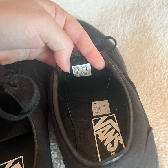 Vans All-Black Canvas Shoes 🐼🖤 - Picture 5 of 6